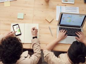 美科技股严重缩水 大佬们亏了多少